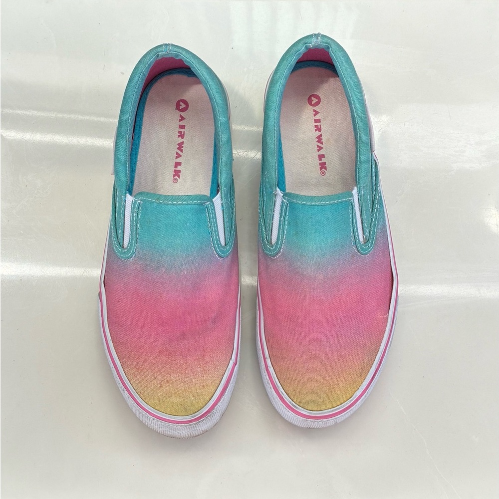 Airwalk Women’s Colorful Gradient Sneakers